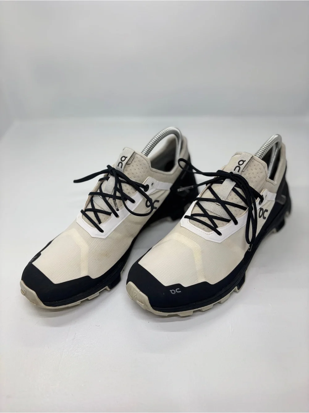 On Cloudventure Peak Women’s 9 White Black Trail Running Shoes